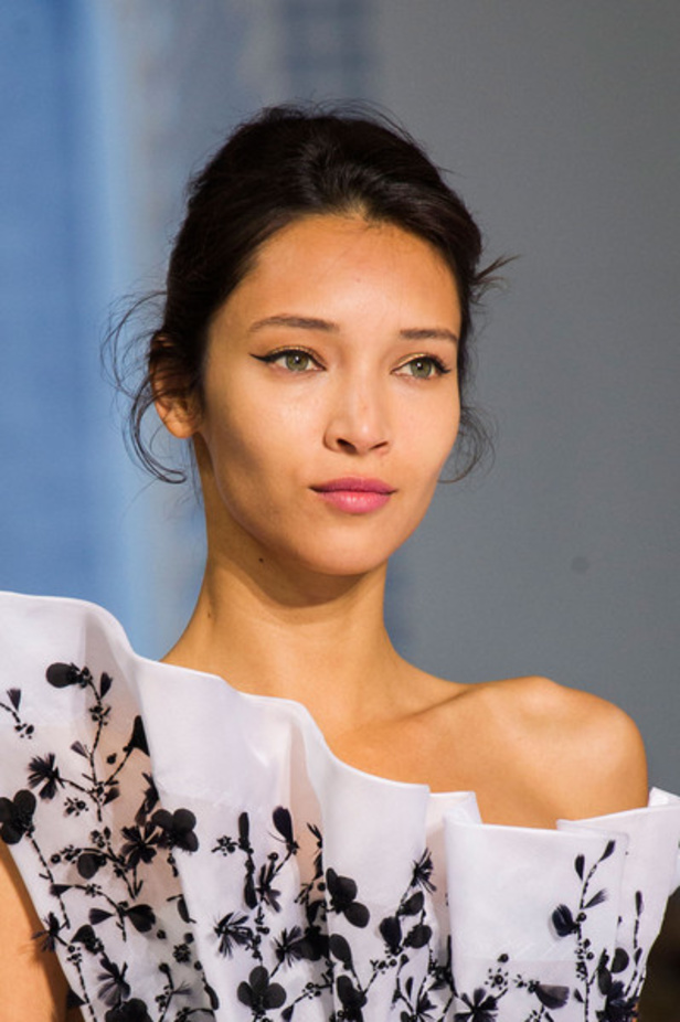 عرض "رالف أند روسو" للأزياء الفاخرة لربيع وصيف 2016