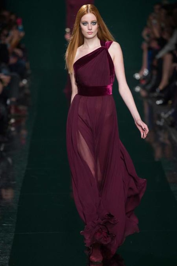 Elie Saab... الوصفة السحرية لأناقة السهرات