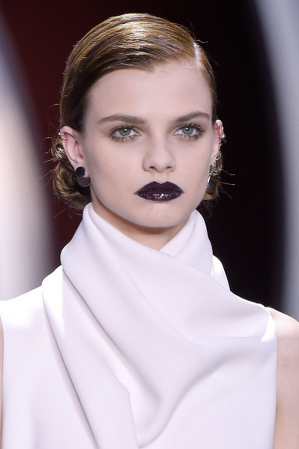 الأقمشة المطبّعة تبرز هوية ديور للأزياء الراقية 