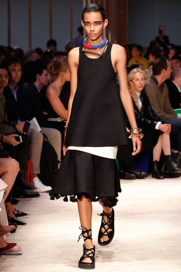 Celine أقمشة فريدة لانوثة ساحرة