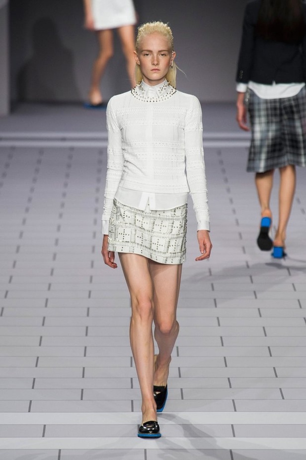 Viktor and Rolf : الزي المدرسي الكلاسيكي...