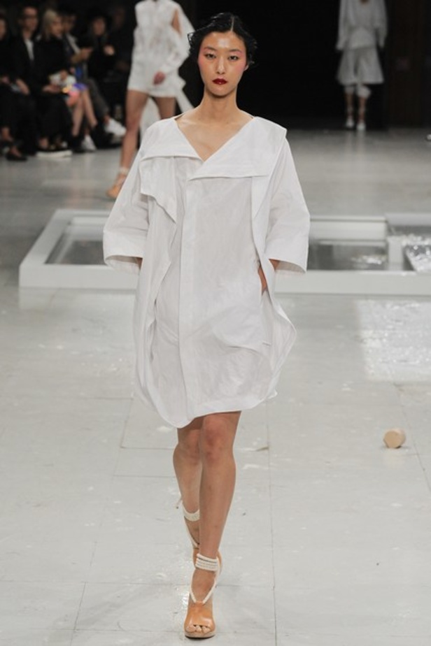 مجموعة Chalayan لربيع و صيف 2016