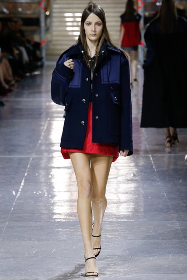 خريف Miu Miu... جمال بألوان السماء السبعة