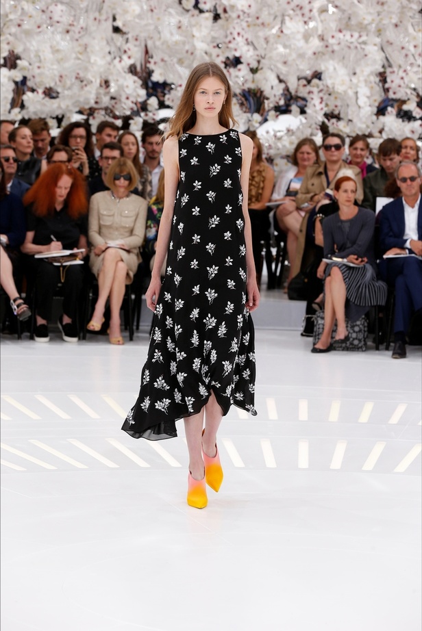 أميرات Christian Dior بين التاريخ والمستقبل