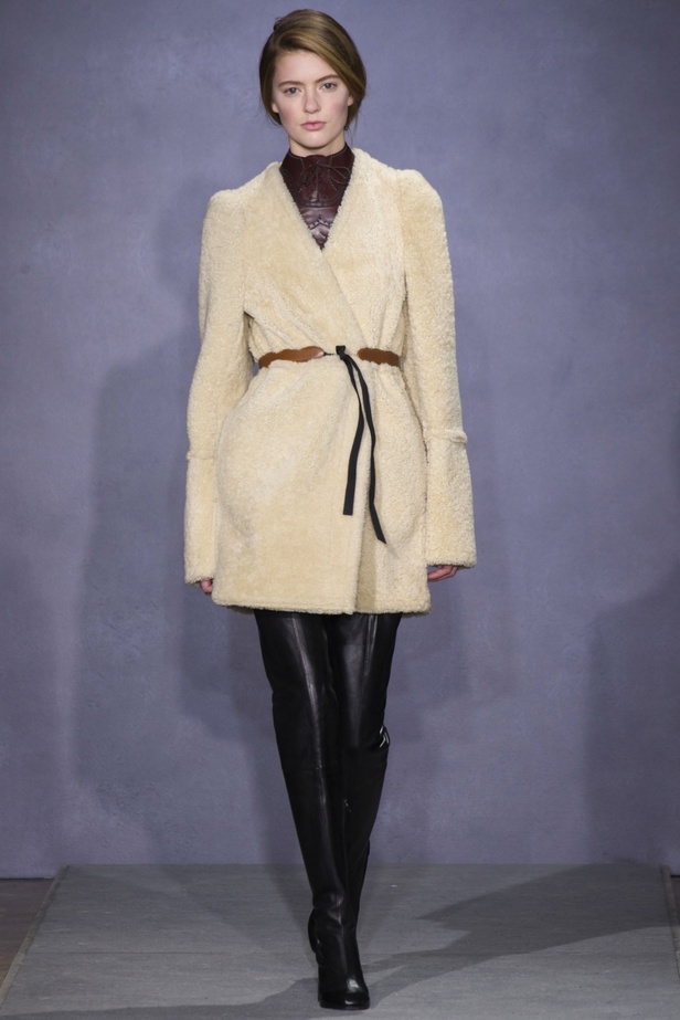 أناقة انكليزية من دار Martin Margiela الفرنسية