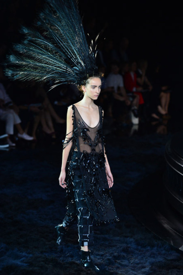 Louis Vuitton تودّع مارك جايكوبز في عرض استثنائي