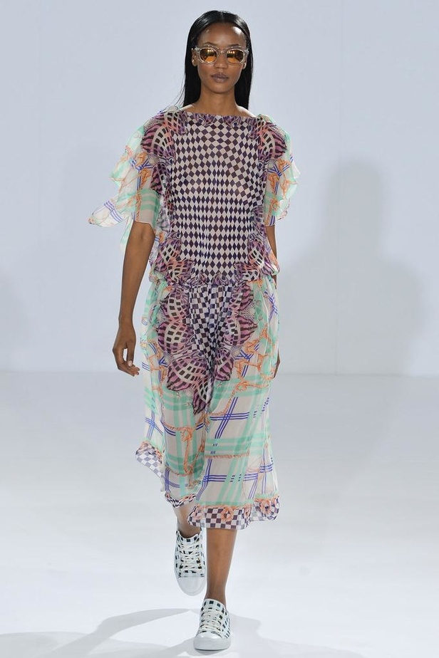 ربيع TEMPERLEY LONDON بألوان السما السبعة