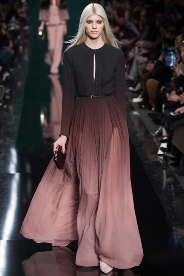 Elie Saab... الوصفة السحرية لأناقة السهرات