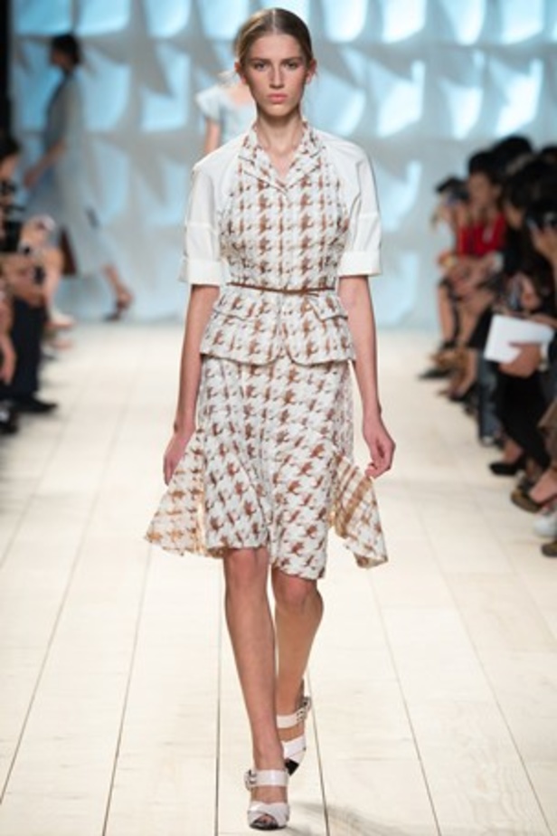 الأنوثة والرقي يتناغمان في مجموعة  Nina Ricci