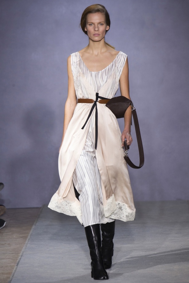 أناقة انكليزية من دار Martin Margiela الفرنسية