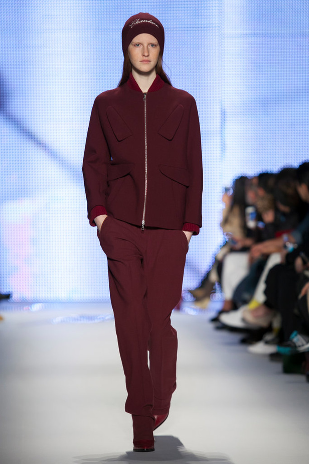 LACOSTE: أناقة لا تعرف التعب