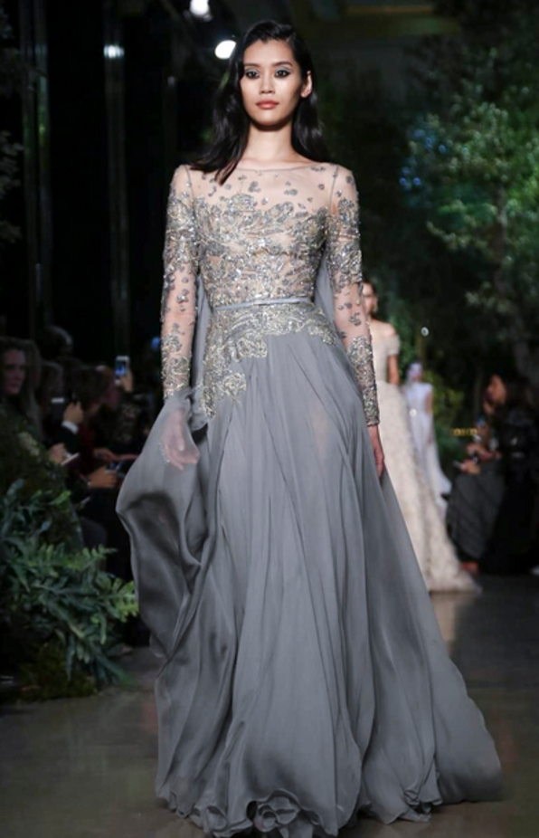 Elie Saab يمنح سندريلا سحر شهرزاد