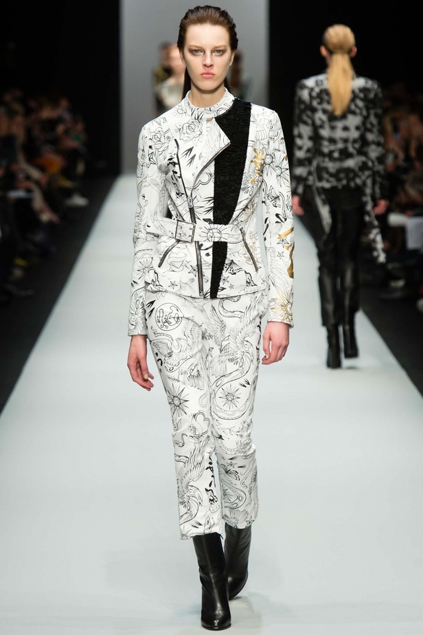 تصاميم بروح حسيّة ومتمرّدة في مجموعة Guy Laroche