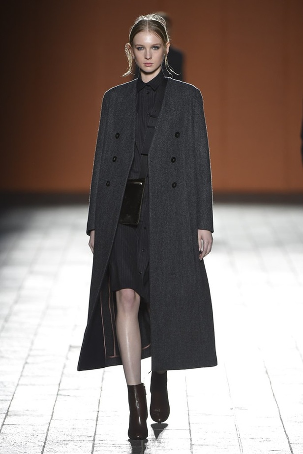 القصّات الذكورية والتقليدية تجمع تصاميمPaul Smith 