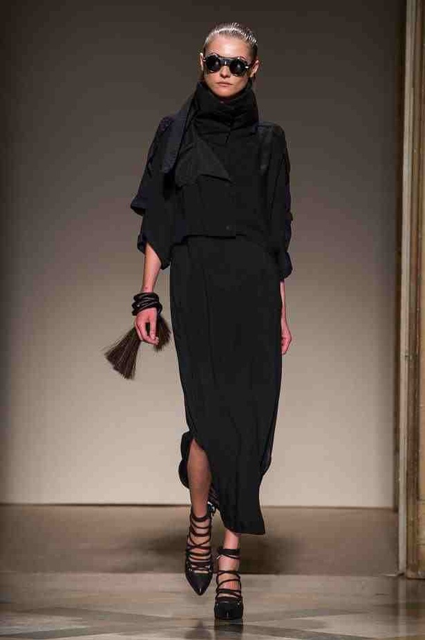 السفر تحت سحابة ربيع NICHOLAS K