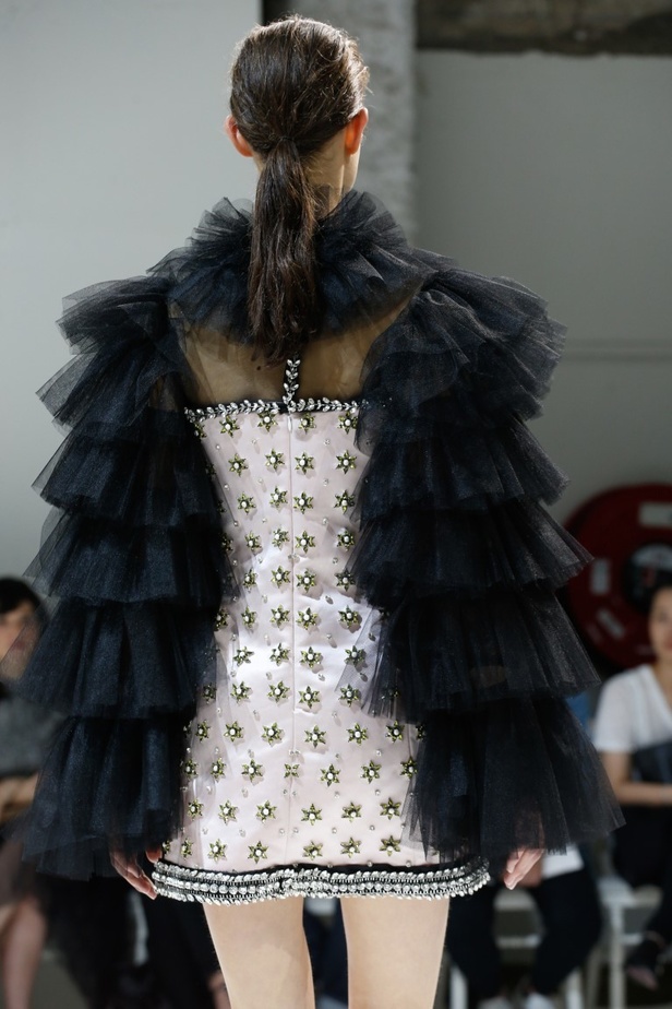 مجموعة Giambattista Valli للهوت كوتور لموسم خريف 2016