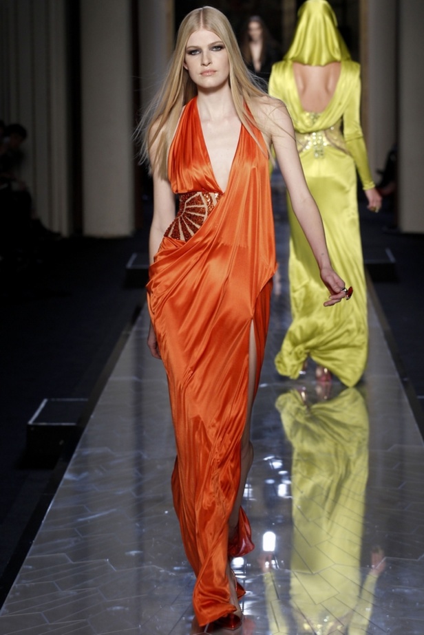 Atelier Versace الآلهة العصرية