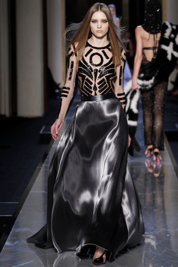 Atelier Versace الآلهة العصرية