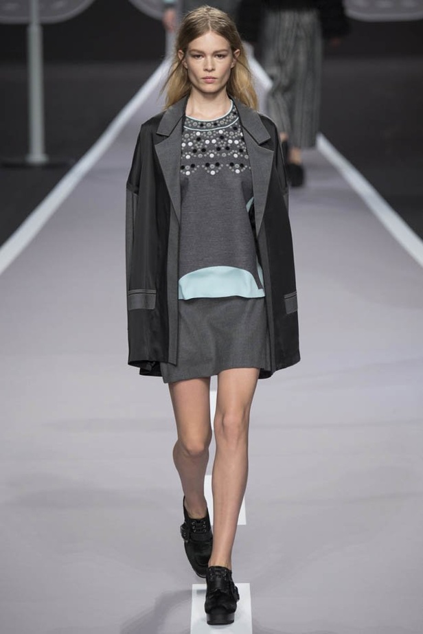 Viktor & rolf... الرمادي كما لم تشاهديه من قبل