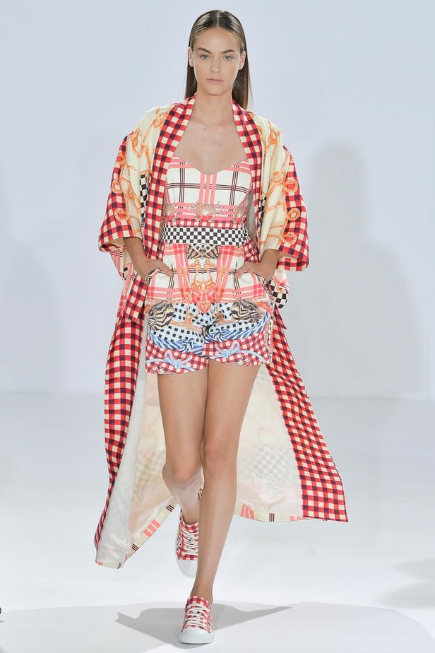 ربيع TEMPERLEY LONDON بألوان السما السبعة