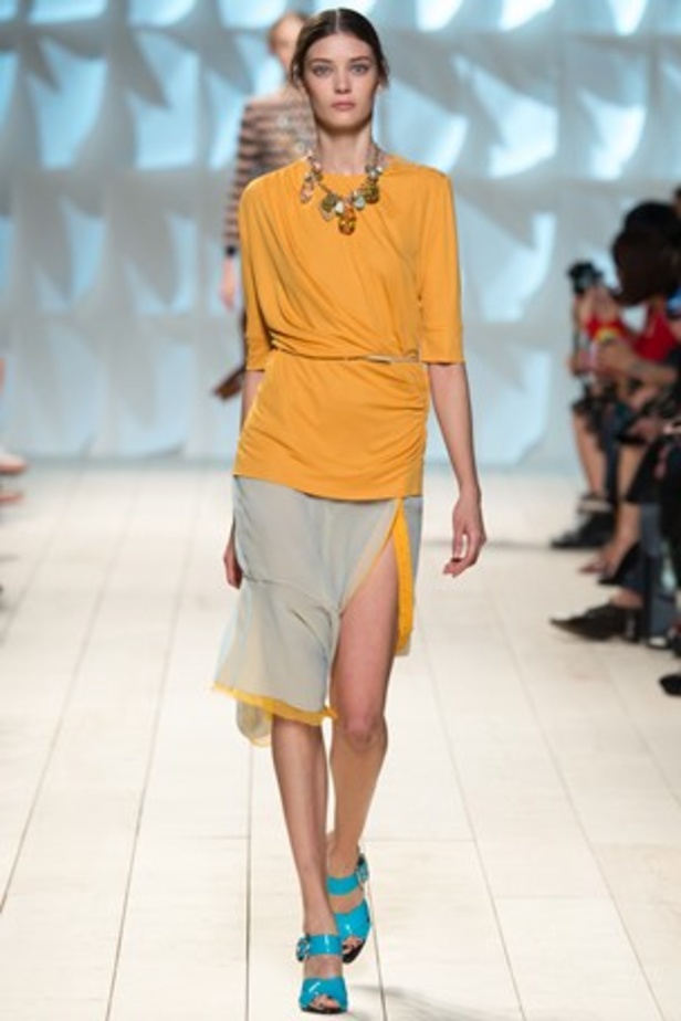 الأنوثة والرقي يتناغمان في مجموعة  Nina Ricci