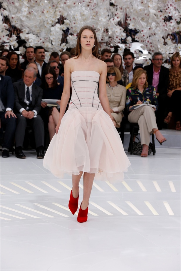 أميرات Christian Dior بين التاريخ والمستقبل