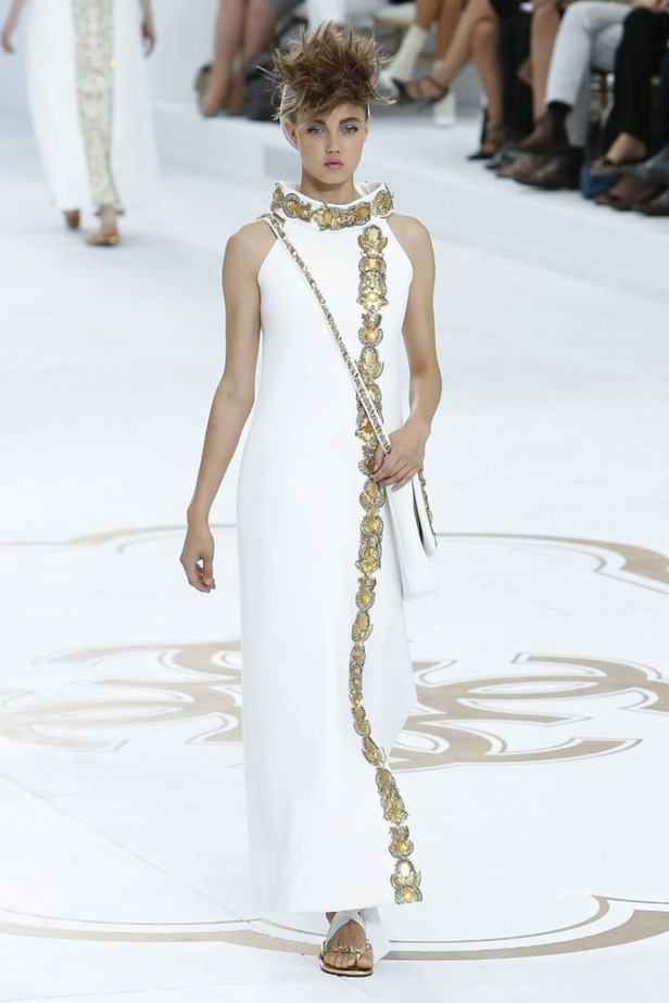 مجموعة Chanel Couture تُجسّد جوانب المرأة المتعددة!