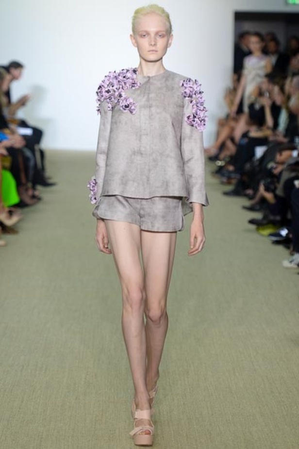 ربيع كيروز: بساطة كلاسيكية ملفتة..