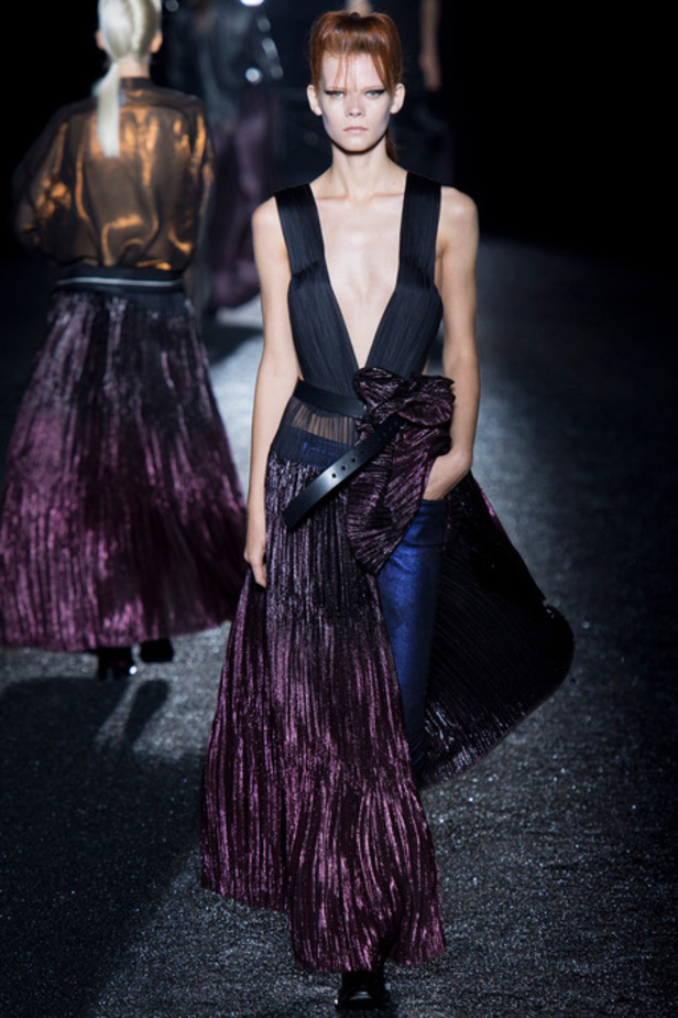 Haider Ackermann تفاصيل غنية لامرأة قوية