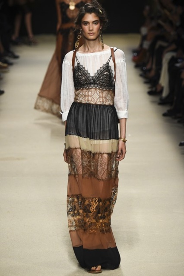 مجموعة Alberta Ferretti لربيع و صيف 2016