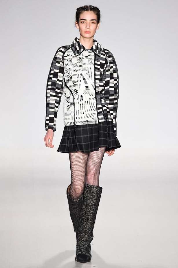 الكاروهات والأقمشة المطبّعة في عرض  Custo Barcelona