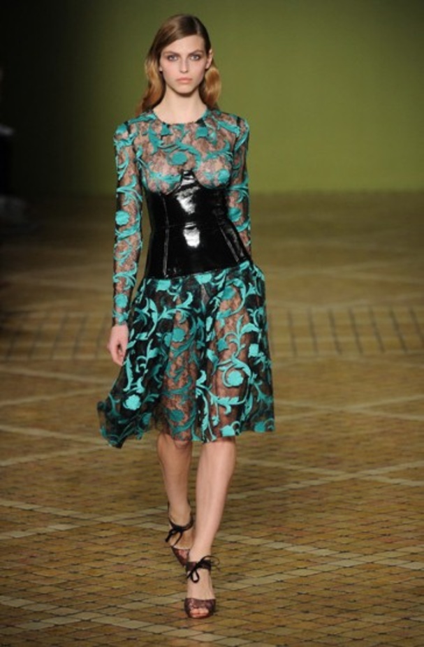 Jonathan saunders خريف وشتاء 2013 