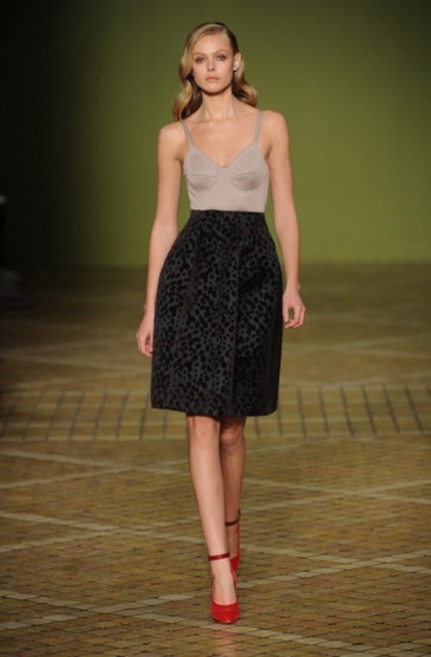 Jonathan saunders خريف وشتاء 2013 