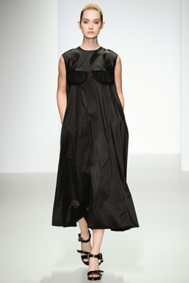 ربيع Emilio De La Morena... أناقة شبابية ناعمة