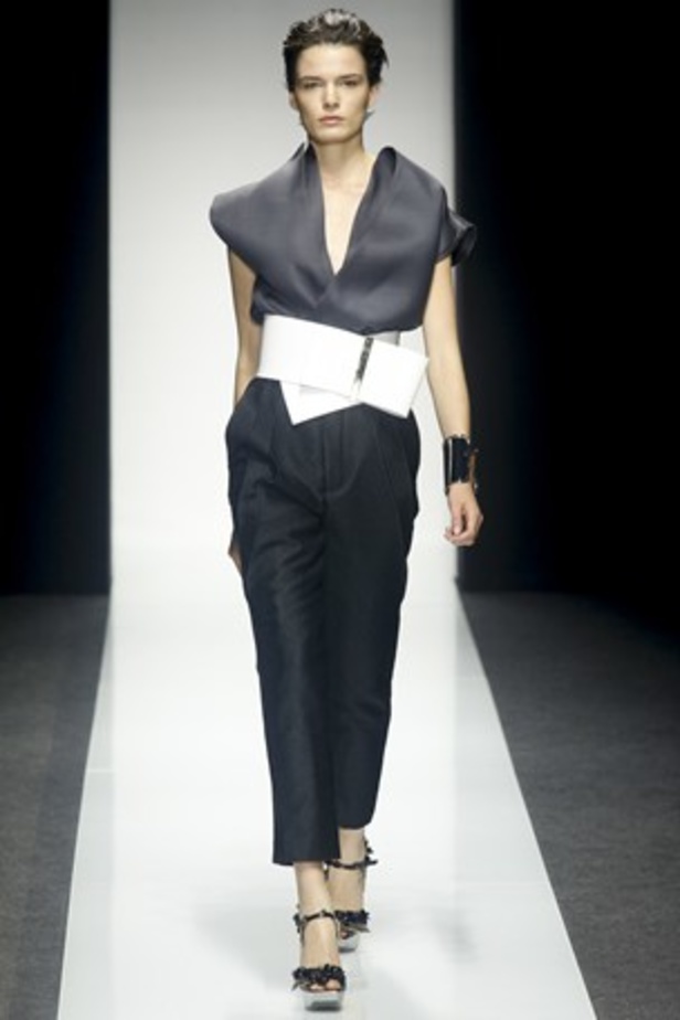 Gianfranco Ferré .. منحوتات أنيقة لمساء صاف