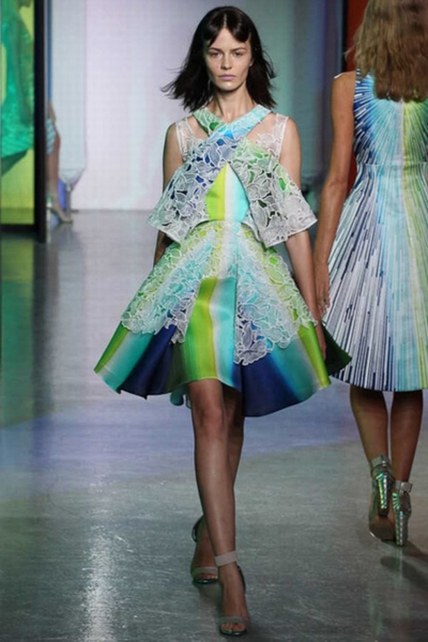 Pilotto Peter يُتقن موضة الفساتين المطبعة