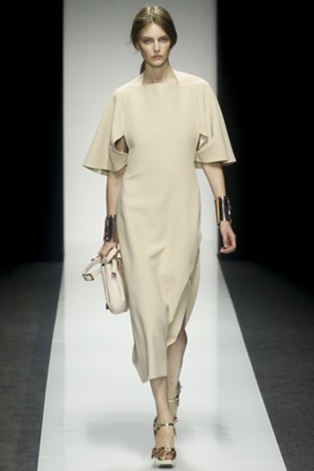 Gianfranco Ferré .. منحوتات أنيقة لمساء صاف