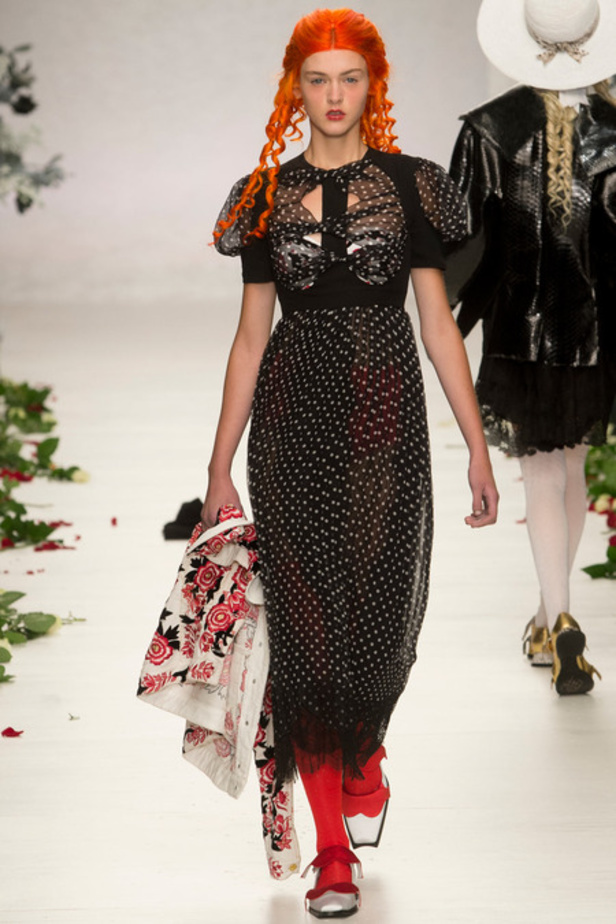 Meadham Kirchoff غرابة وجرأة لافتة 