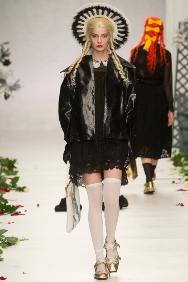 Meadham Kirchoff غرابة وجرأة لافتة 