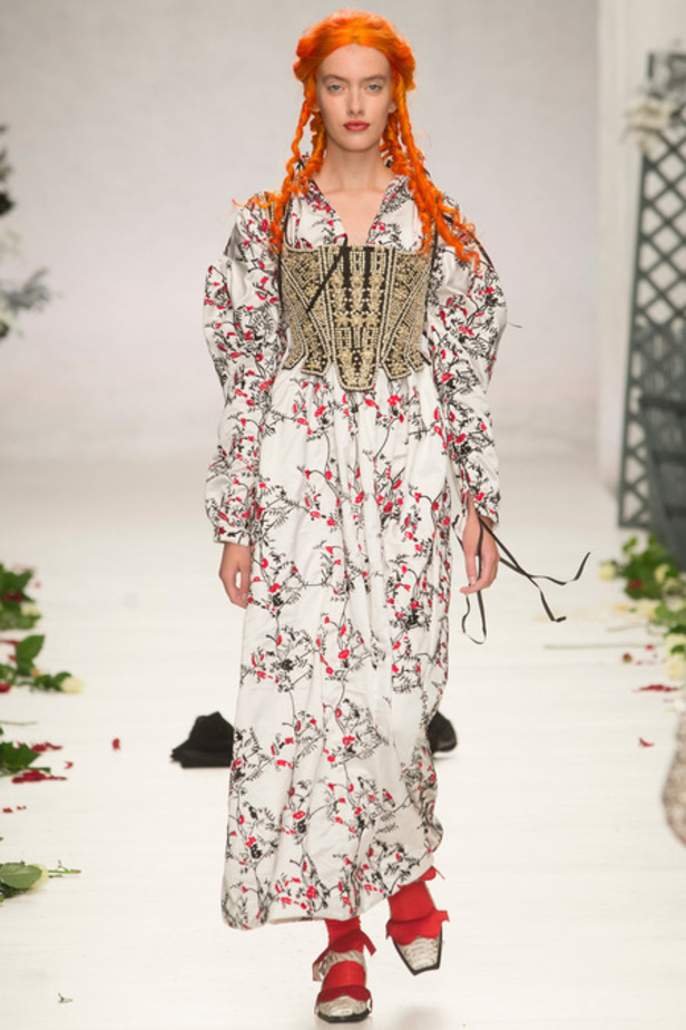 Meadham Kirchoff غرابة وجرأة لافتة 