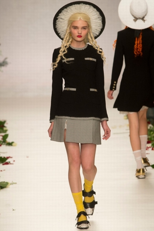 Meadham Kirchoff غرابة وجرأة لافتة 