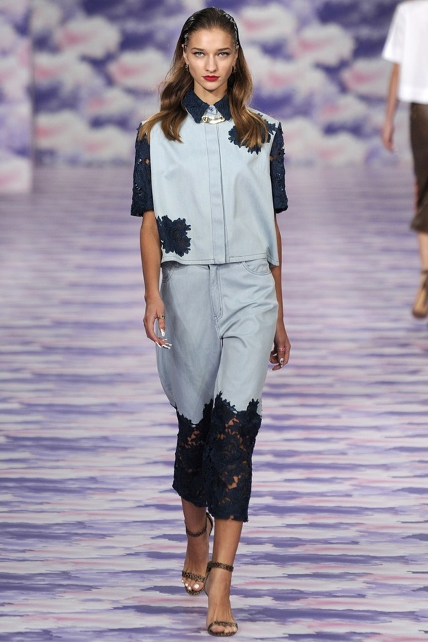 House of holand لامرأة شخصيتها قوية وعصرية