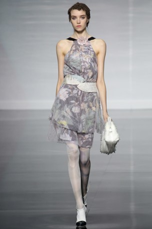 سيدة Armani... الأرقى