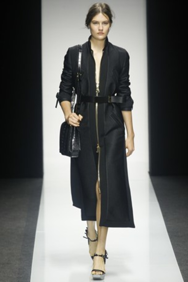 Gianfranco Ferré .. منحوتات أنيقة لمساء صاف