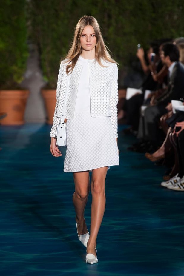 Tory Burch  - حديقة فرنسية قديمة