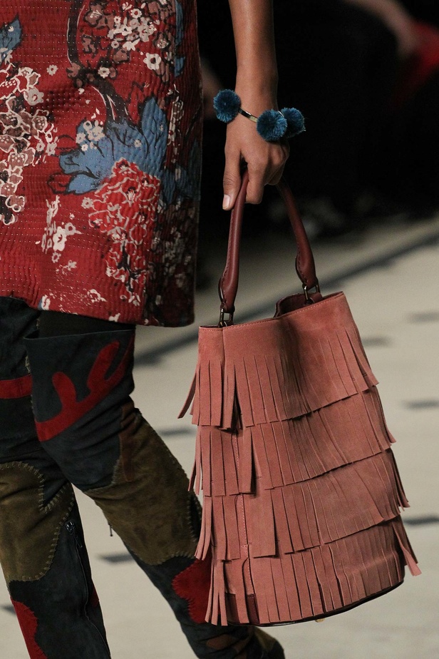 حرفة عالية وألوان رائعة لدى Burberry Prorsum