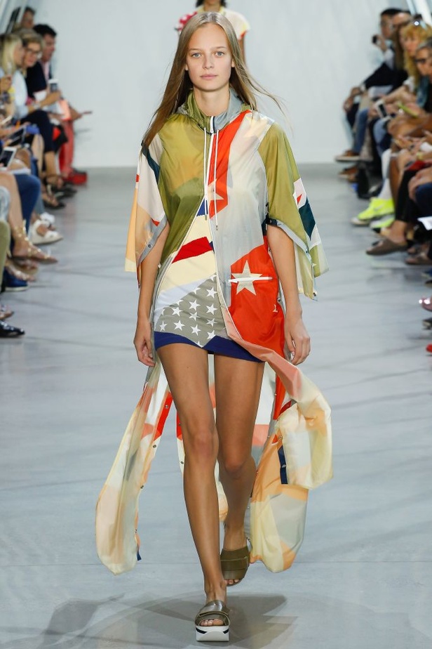 Lacoste ينقلنا إلى المستقبل مع مجموعة بالغة العصرية!