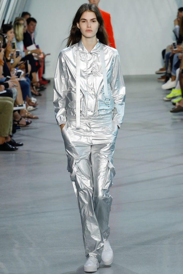 Lacoste ينقلنا إلى المستقبل مع مجموعة بالغة العصرية!