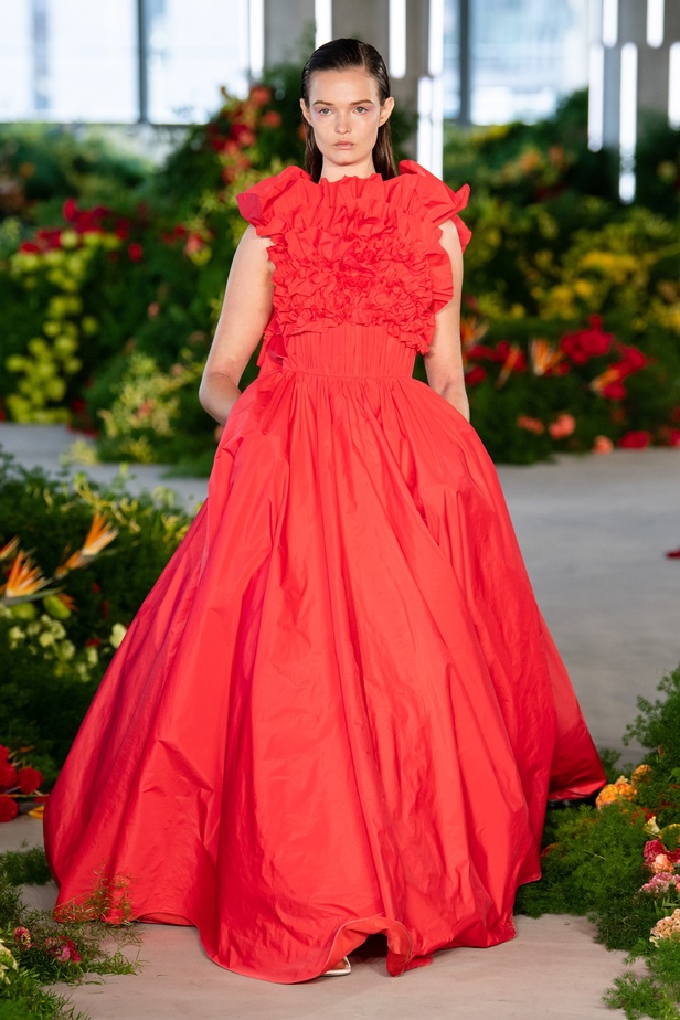 مجموعة Jason Wu لربيع وصيف 2022 عودة إلى الطبيعة بتصاميم ساحرة
