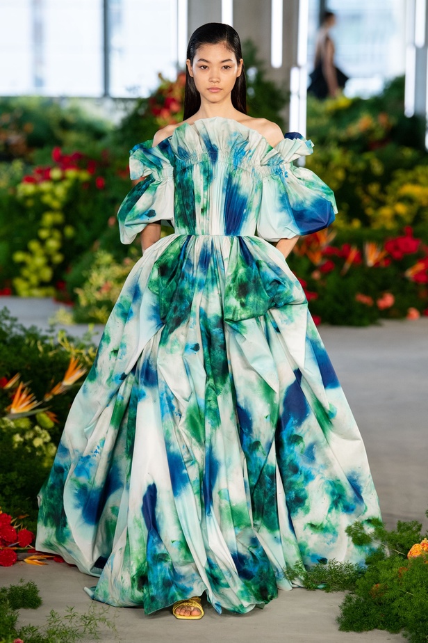 مجموعة Jason Wu لربيع وصيف 2022 عودة إلى الطبيعة بتصاميم ساحرة